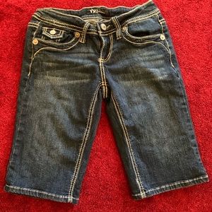 Bermuda jean shorts